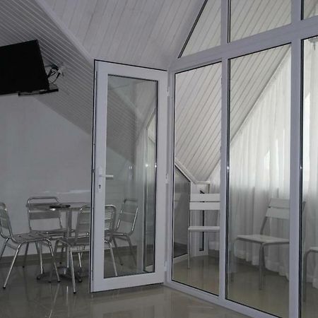 Мини-Отель Фаворит Апартаменты Zatoka Exterior foto