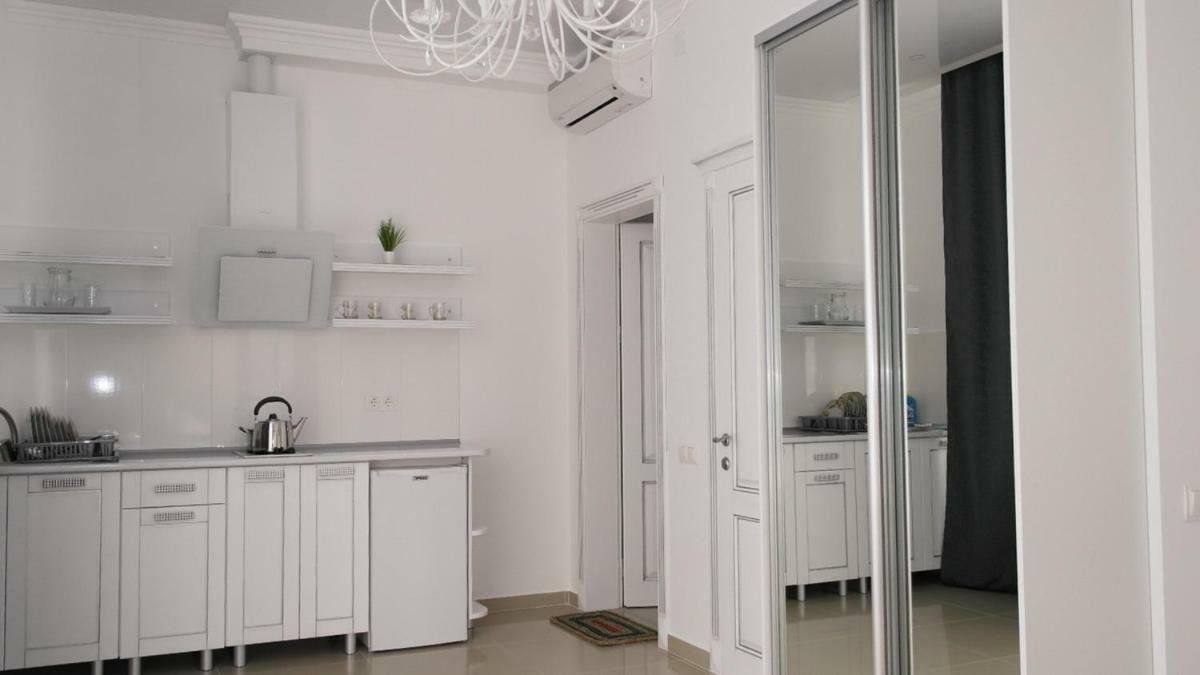 Мини-Отель Фаворит Апартаменты Zatoka Exterior foto