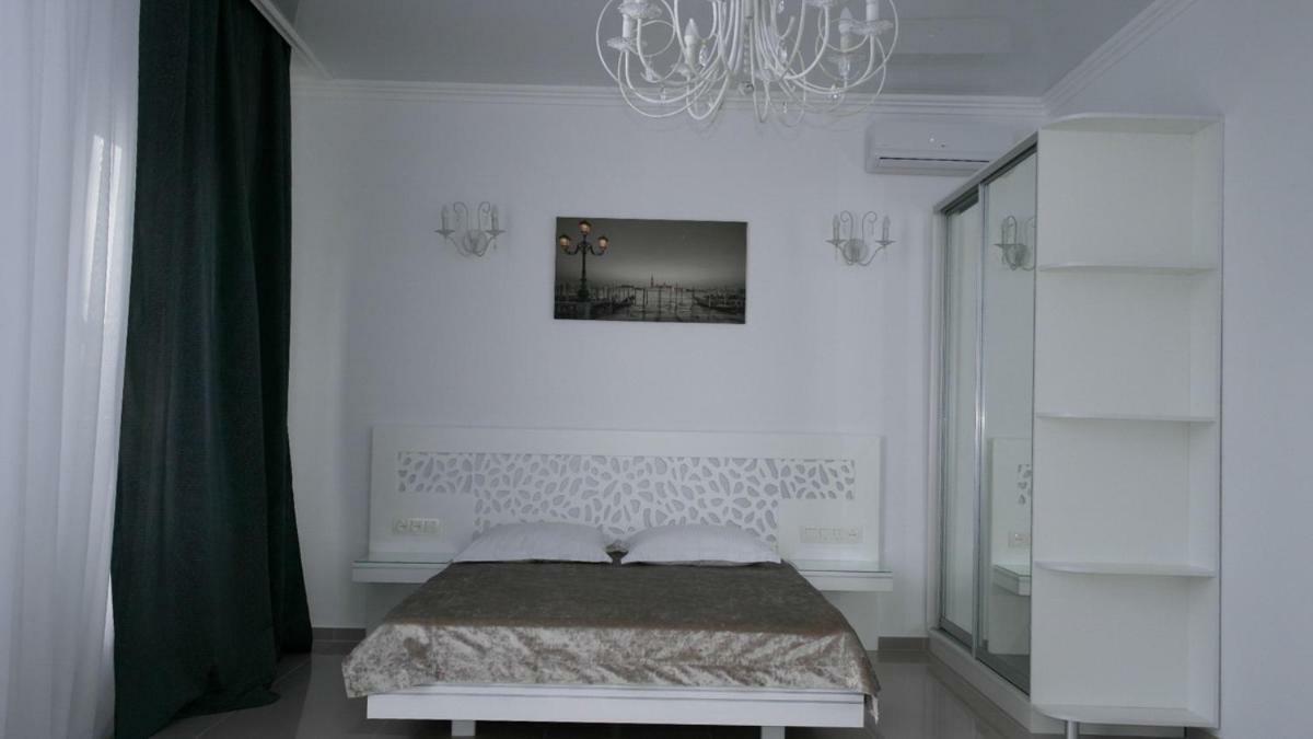 Мини-Отель Фаворит Апартаменты Zatoka Exterior foto