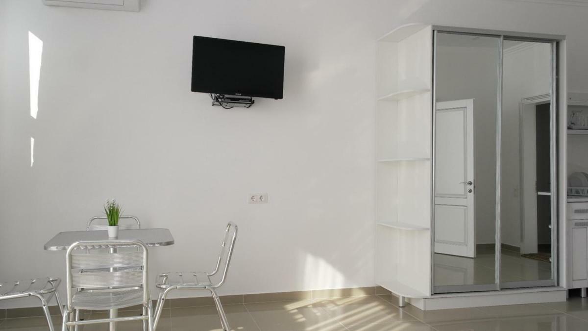 Мини-Отель Фаворит Апартаменты Zatoka Exterior foto